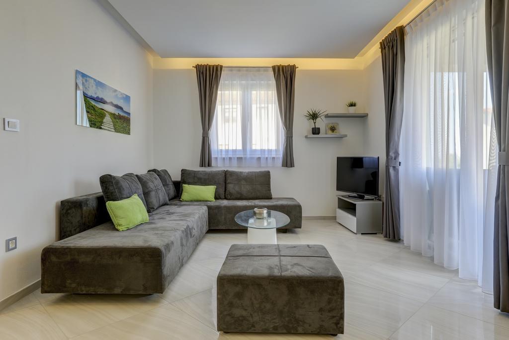 Apartment Lux Vitae Premantura Extérieur photo